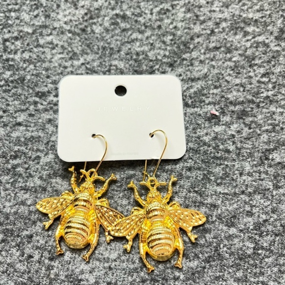Gold Tone Beetle Insect Earrings Vintage Style‎ Bug Dangle Hook Earrings Unique